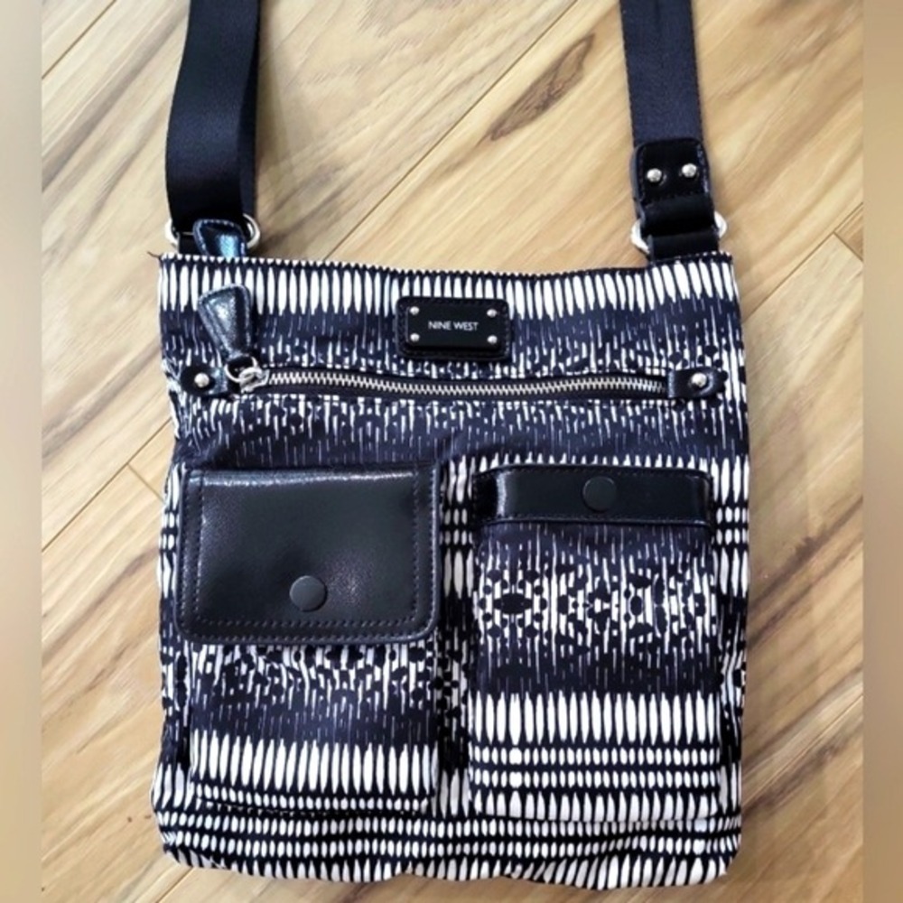 Nine West Black‎ and White Crossbody Bag
